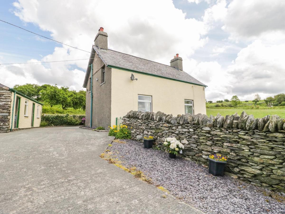 Penrhyddion Ucha Villa Capel Garmon Exteriör bild